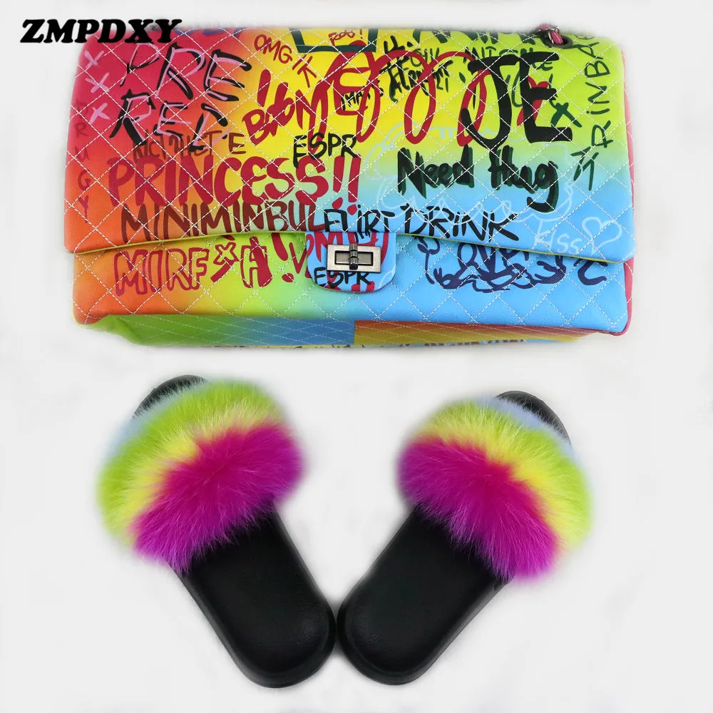 Ladies Flat Fur Slides Fashion Fluffy Real Fox Fur Slippers With Matching Purse Large Size Women Quality Travel Shoulder Bag 
Ladies Flat Fur Slides Fashion Fluffy Real Fox Fur Slippers With Matching Purse Large Size Women Quality Travel Shoulder Bag