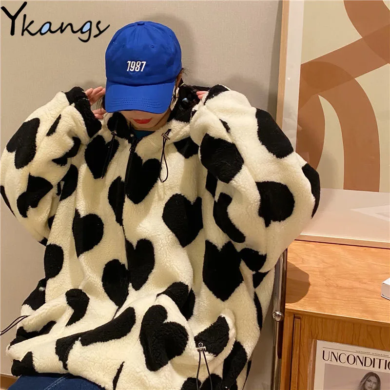 Korean Heart-shaped Print Lamb Wool Women's Jacket 2021 New Winter Thick Hooded Ladies Coat Outdoor Fashion Loose Quilted Coats
Korean Heart-shaped Print Lamb Wool Women's Jacket 2021 New Winter Thick Hooded Ladies Coat Outdoor Fashion Loose Quilted Coats