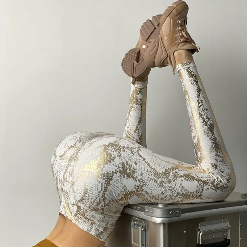 ATHVOTAR Sexy Snake Skin Leggings Women Fitness Seamless Leggins Push Up Women Sports Quick Drying High Waist Gym Clothing
ATHVOTAR Sexy Snake Skin Leggings Women Fitness Seamless Leggins Push Up Women Sports Quick Drying High Waist Gym Clothing