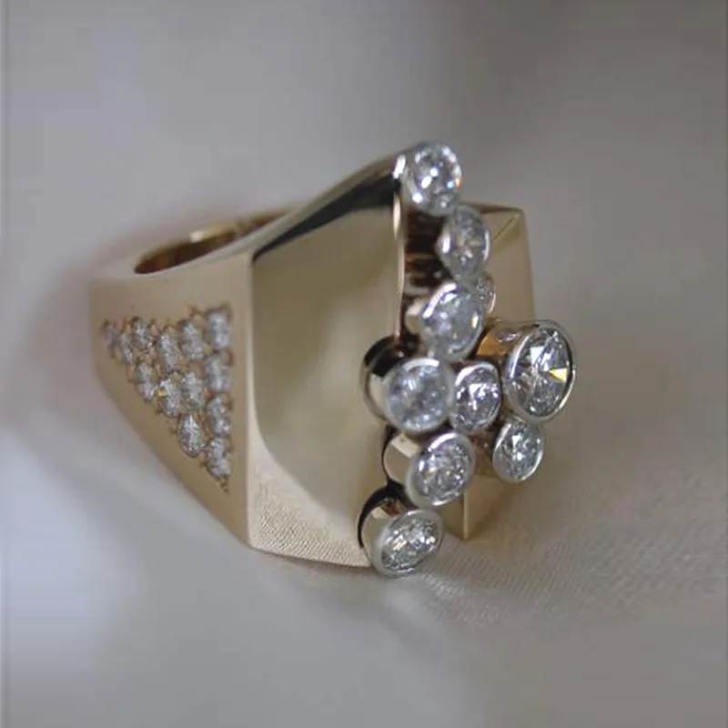 Luxury Female White Crystal Stone Ring Vintage Gold Color Big Wedding Rings For Women Unique Style Round Zircon Engagement Ring 
Luxury Female White Crystal Stone Ring Vintage Gold Color Big Wedding Rings For Women Unique Style Round Zircon Engagement Ring