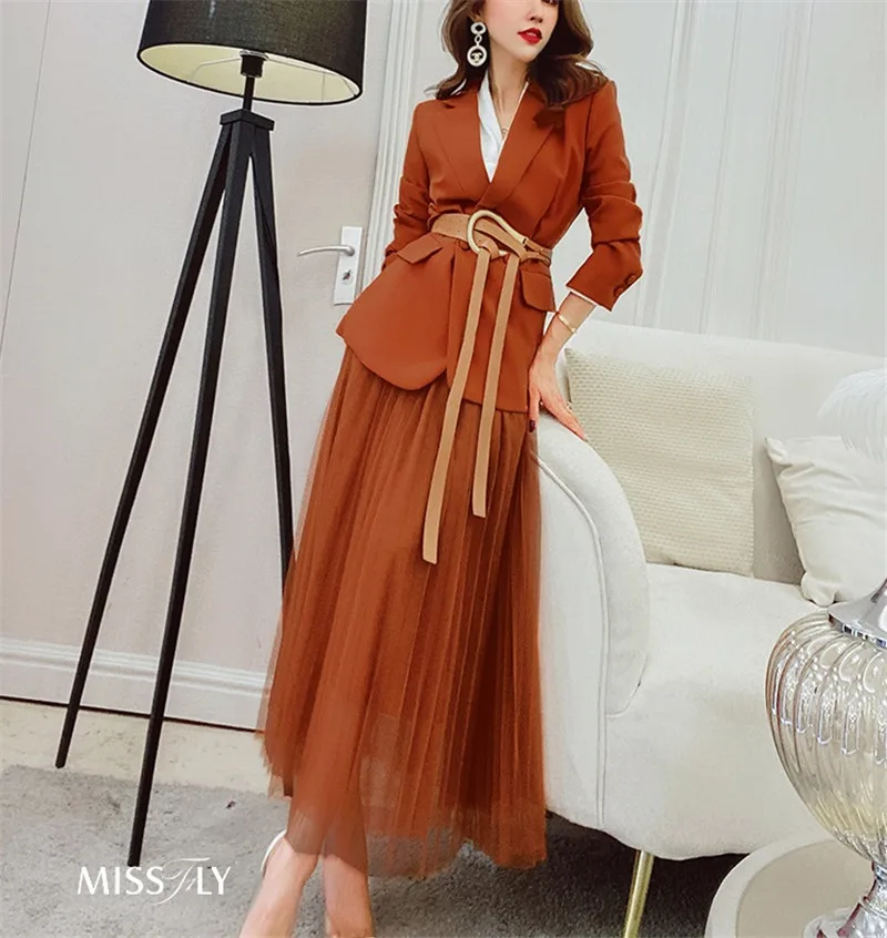 CBAFU spring autumn two piece set notched blazer women suit coat jacket long mesh skirt elastic office lady 2pcs outwears M272
CBAFU spring autumn two piece set notched blazer women suit coat jacket long mesh skirt elastic office lady 2pcs outwears M272