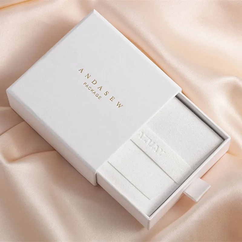 NEW 50pcs personalized debossed gold silver logo chic small jewerly drawer cardboard box Custom earrings necklace jewelry boxes
NEW 50pcs personalized debossed gold silver logo chic small jewerly drawer cardboard box Custom earrings necklace jewelry boxes
