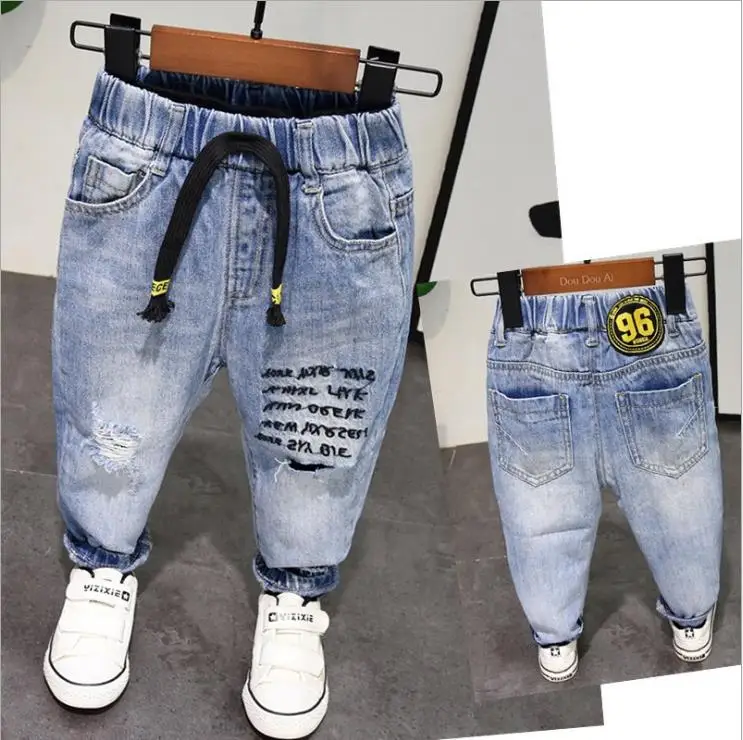Kids Jeans Children Spring And Autumn Trousers Boys Jeans Casual Alphabet Children's Pants Suitable For 2-7 Years old
Kids Jeans Children Spring And Autumn Trousers Boys Jeans Casual Alphabet Children's Pants Suitable For 2-7 Years old