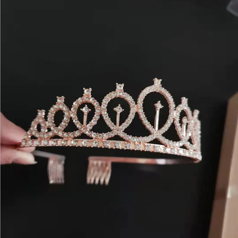 2pcs Set Decorative Crown Elegant Ceremonial Belt Birthday Shoulder Strap Crystal Crown Party Headdress
2pcs Set Decorative Crown Elegant Ceremonial Belt Birthday Shoulder Strap Crystal Crown Party Headdress
