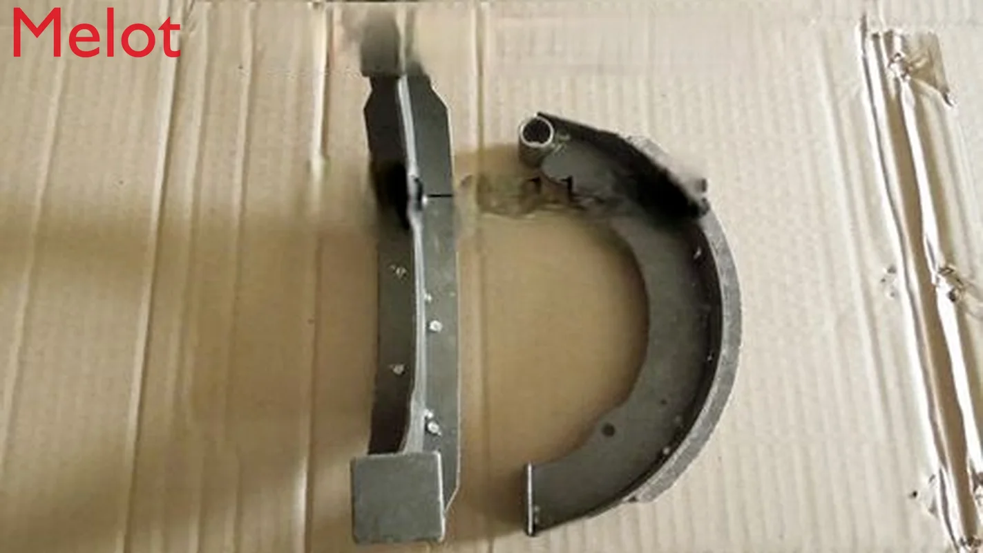 High-End Luxury Tricycle 180 Brake Block Motor Tricycle Parts Steel Plate round Port Brake Pad Brake Shoe
High-End Luxury Tricycle 180 Brake Block Motor Tricycle Parts Steel Plate round Port Brake Pad Brake Shoe