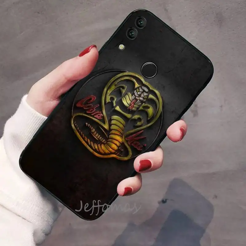 TV Cobra Kai Season Phone Case For Huawei Honor 7C 7A 8X 8A 9 10 10i Lite 20 NOVA 3i 3e
TV Cobra Kai Season Phone Case For Huawei Honor 7C 7A 8X 8A 9 10 10i Lite 20 NOVA 3i 3e