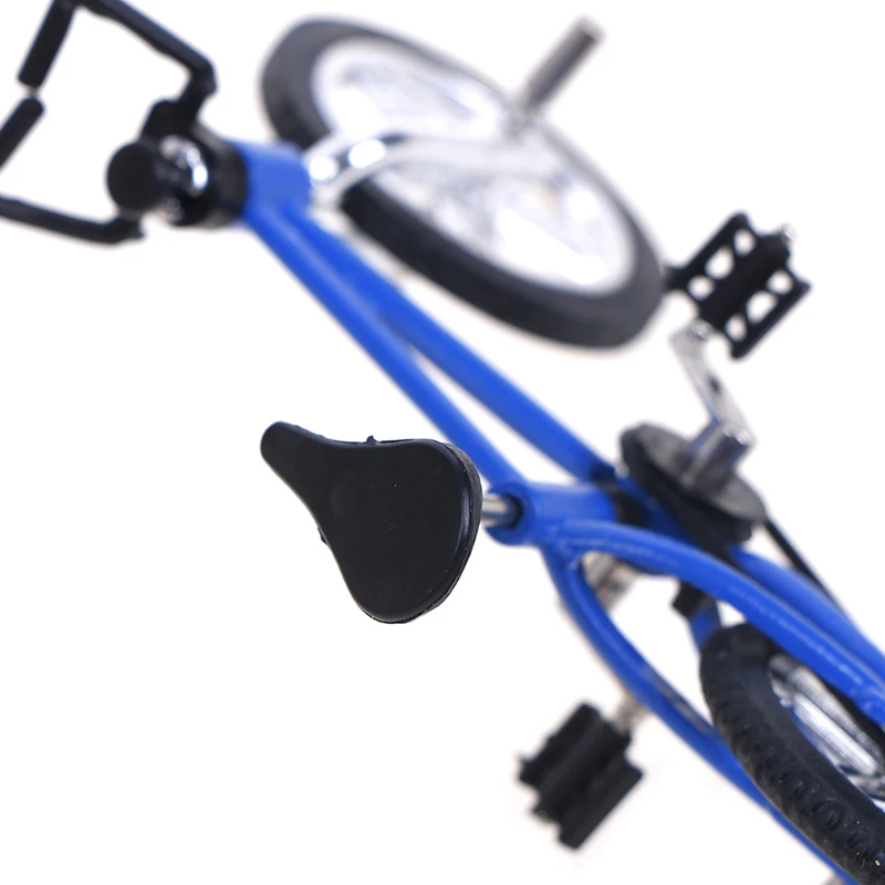 1Pc Cute Mini Finger Toys Mountain Bike Bicycle Finger Scooter Toy Game Suit Children Grownup Removable Bike Toy 
1Pc Cute Mini Finger Toys Mountain Bike Bicycle Finger Scooter Toy Game Suit Children Grownup Removable Bike Toy