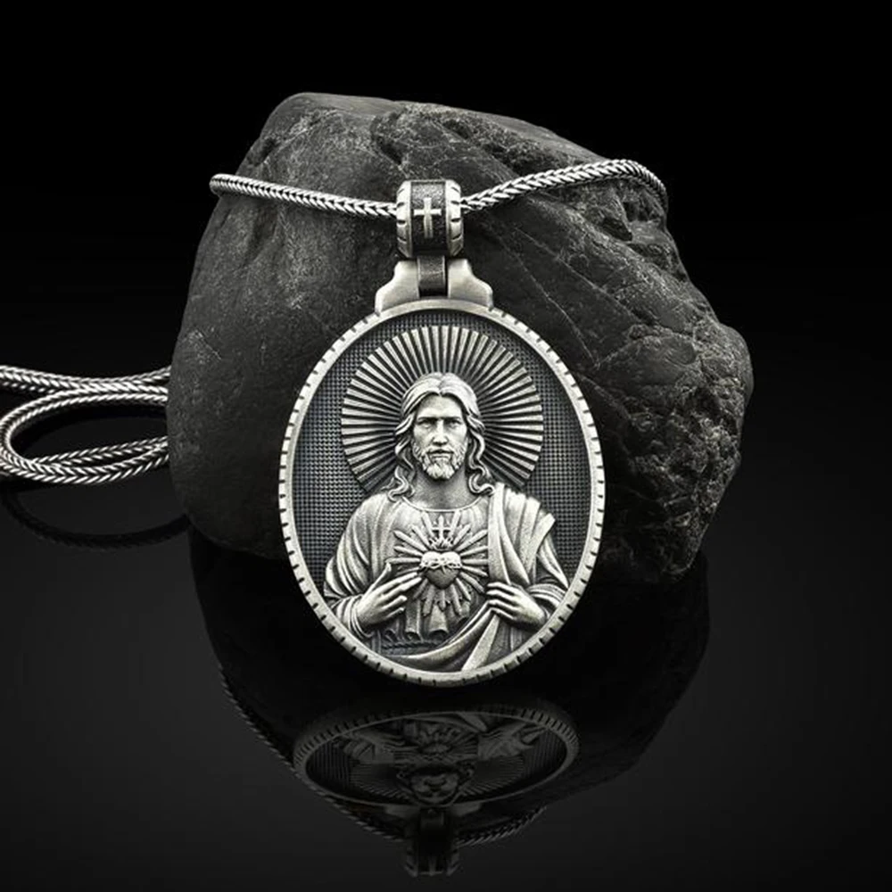 Men's Fashion Necklace 2021 New Christian Jesus Sacred Heart Pendant Punk Style Necklace Pure Tin Retro Necklace
Men's Fashion Necklace 2021 New Christian Jesus Sacred Heart Pendant Punk Style Necklace Pure Tin Retro Necklace