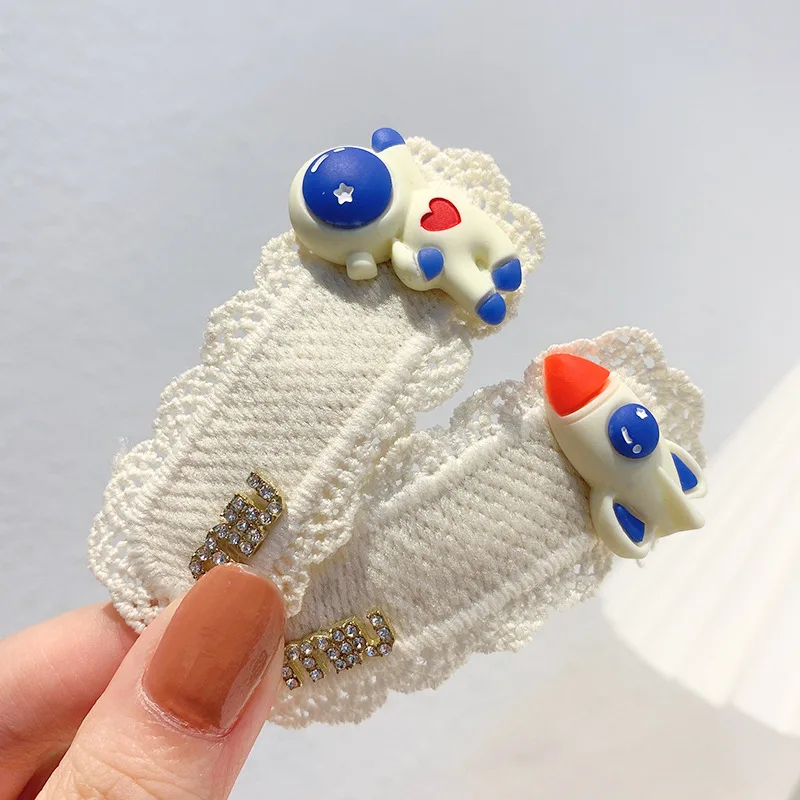 2021 Astronaut Hair Rope Cloth Clip Bb Clip Edge Clip Female Horsetail Broken Hair Clip Ball Simulated Small Rocket Hair Clip
2021 Astronaut Hair Rope Cloth Clip Bb Clip Edge Clip Female Horsetail Broken Hair Clip Ball Simulated Small Rocket Hair Clip