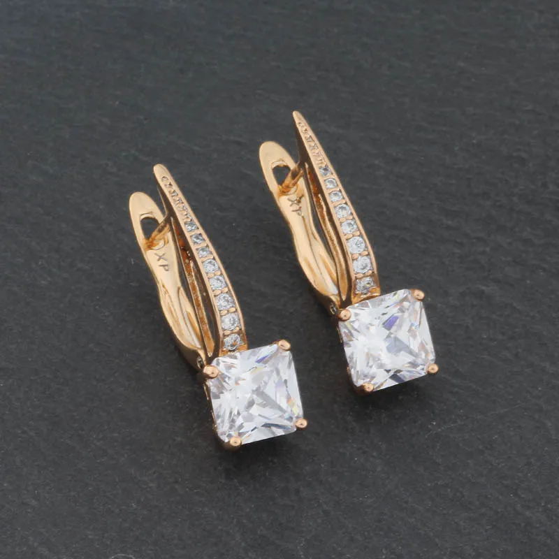 New Simple Korean Style Hanging Earrings Dangle Earrings for Women Girls Fashion Square Cubic Zircon Luxury Quality Jewelry
New Simple Korean Style Hanging Earrings Dangle Earrings for Women Girls Fashion Square Cubic Zircon Luxury Quality Jewelry