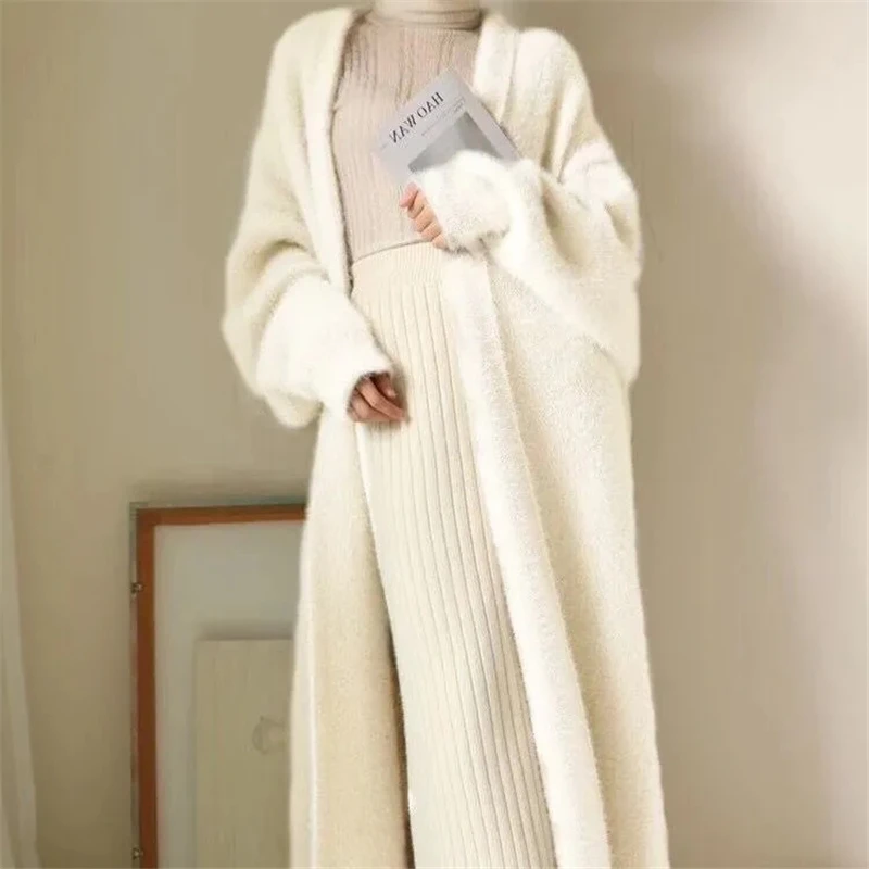 Faux Mink Fleece Long Sweater Cardigan Women Plus Size Loose Long Sleeve Knitted Coat Solid Basic Elegant Soft Plush Outerwear
Faux Mink Fleece Long Sweater Cardigan Women Plus Size Loose Long Sleeve Knitted Coat Solid Basic Elegant Soft Plush Outerwear