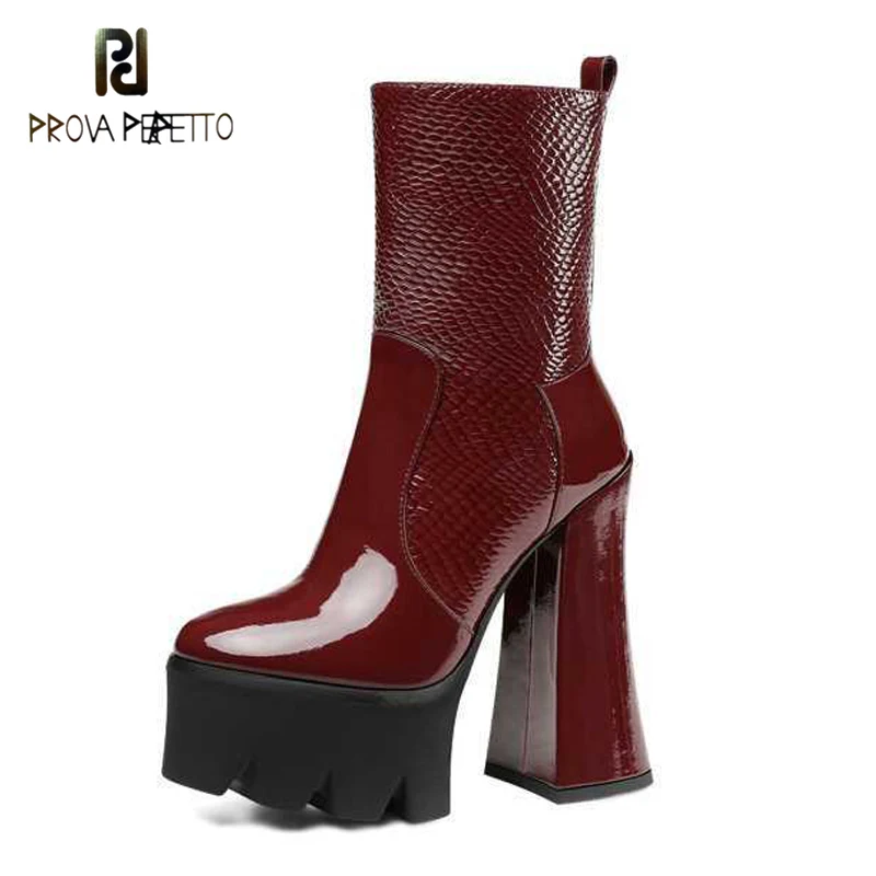 Round Head Cow Patent Leather Waterproof Platform Thick High-heeled Short Boots Autumn and Winter New Soft Leather Fashion Boots
Round Head Cow Patent Leather Waterproof Platform Thick High-heeled Short Boots Autumn and Winter New Soft Leather Fashion Boots