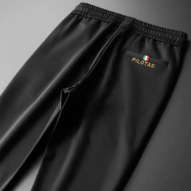 2020 new men casual sports pants Slim fashion pants European trend embroidered casual pants men's autumn and winter
2020 new men casual sports pants Slim fashion pants European trend embroidered casual pants men's autumn and winter