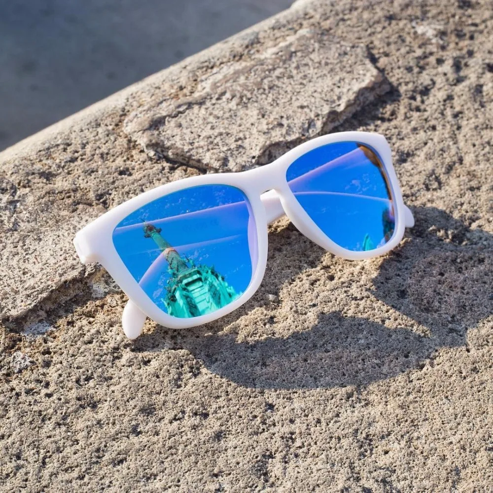 Dokly Unisex white frame blue lens Sunglasses Mirror Oculos Sun Glasses Gafas De Sol fashion Sunglasses Men and Women sunglasses
Dokly Unisex white frame blue lens Sunglasses Mirror Oculos Sun Glasses Gafas De Sol fashion Sunglasses Men and Women sunglasses