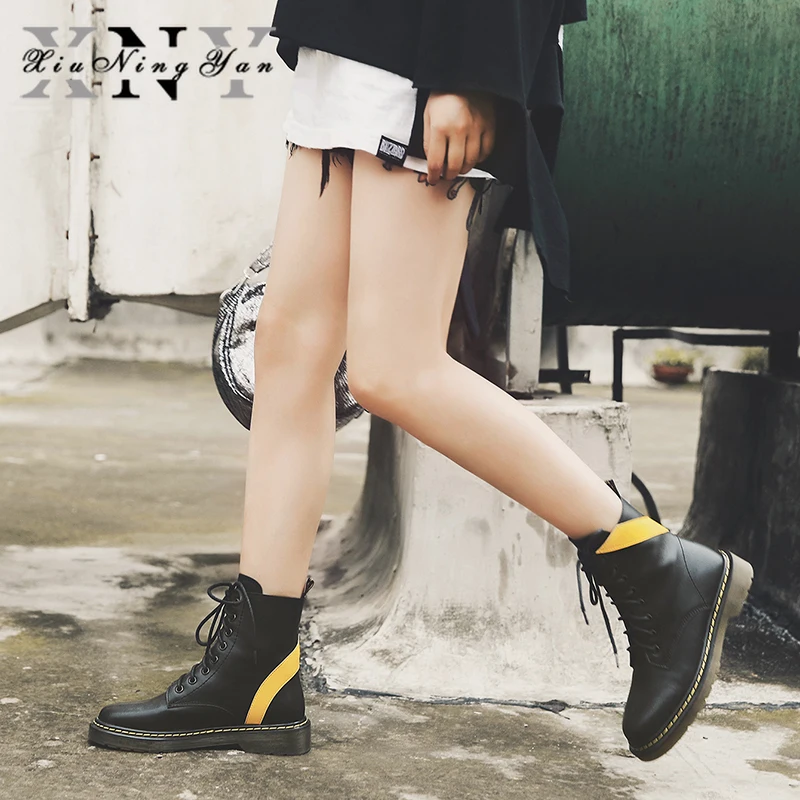 Xiuningyan Genuine Leather Women's Boots Round Toe Classic Martin Boots Footwear Female Ankle Boots Low Heels Shoes Woman 2020 
Xiuningyan Genuine Leather Women's Boots Round Toe Classic Martin Boots Footwear Female Ankle Boots Low Heels Shoes Woman 2020