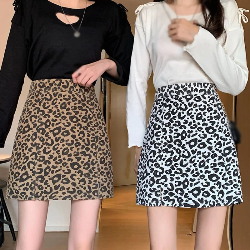 Fashion Retro Leopard Print Split Skirt Women Print High Waist Thin A-line Short Skirt Streetwear Summer Female Bottoms
Fashion Retro Leopard Print Split Skirt Women Print High Waist Thin A-line Short Skirt Streetwear Summer Female Bottoms