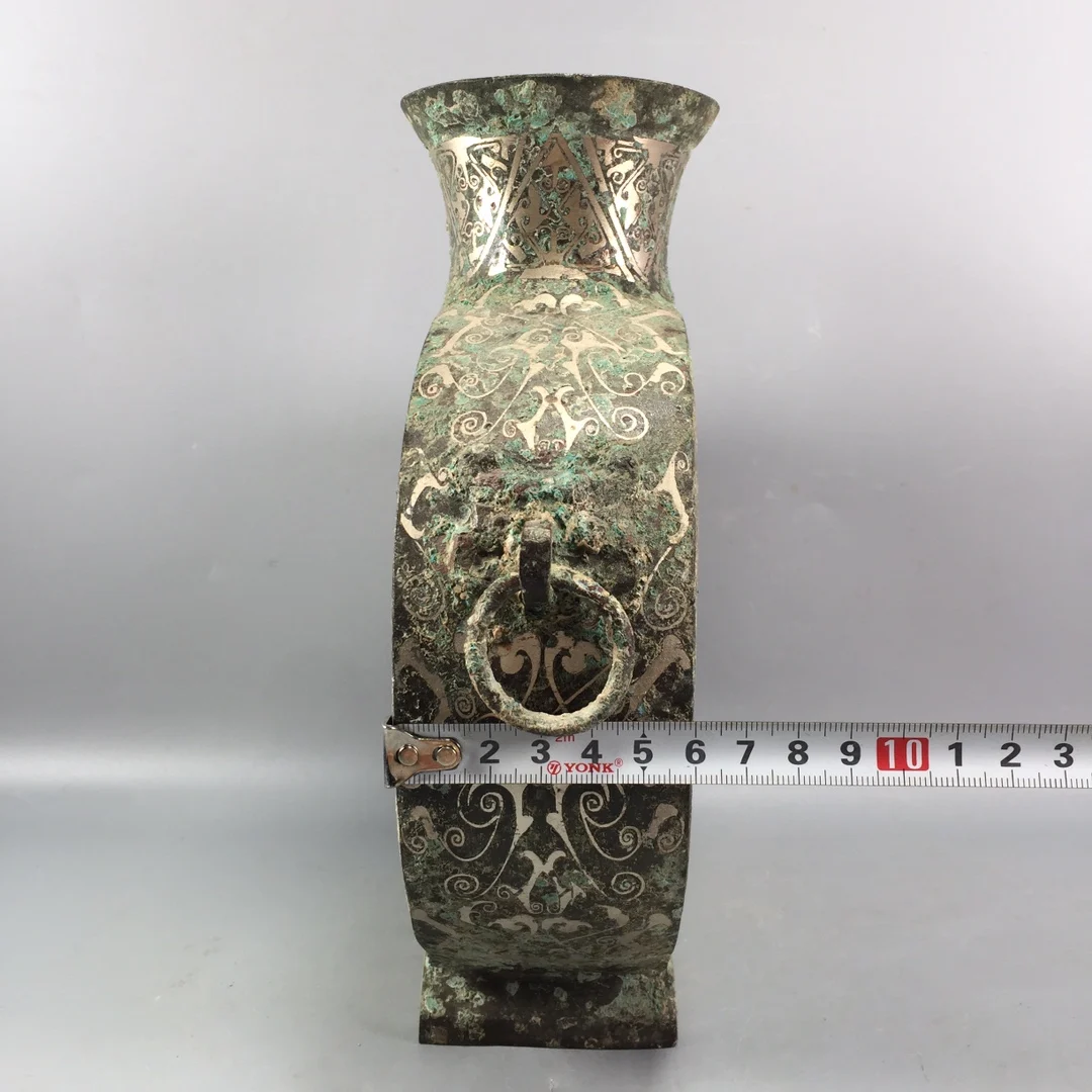 LaoJunLu Bronze And Silver Flat Bottle Imitation antique bronze masterpiece collection of solitary Chinese traditional style
LaoJunLu Bronze And Silver Flat Bottle Imitation antique bronze masterpiece collection of solitary Chinese traditional style