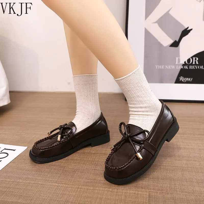 British Small Leather Shoes Women's Spring 2021 New College Style Jk Bow Single Shoes All-match One Pedal Love Women's Shoes
British Small Leather Shoes Women's Spring 2021 New College Style Jk Bow Single Shoes All-match One Pedal Love Women's Shoes
