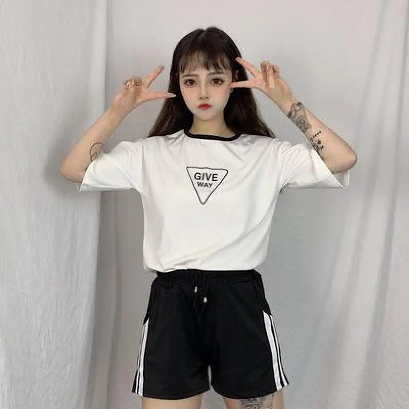 Summer New Letter Print Short Sleeve T-shirt Women Casual Suit Women Sports Short Sleeve Tops Two Piece Set
Summer New Letter Print Short Sleeve T-shirt Women Casual Suit Women Sports Short Sleeve Tops Two Piece Set