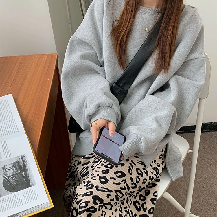 XZ912 women 2021 Loose mid-length fashion round neck pullover plus velvet thick warm long-sleeved Sweatshirts
XZ912 women 2021 Loose mid-length fashion round neck pullover plus velvet thick warm long-sleeved Sweatshirts