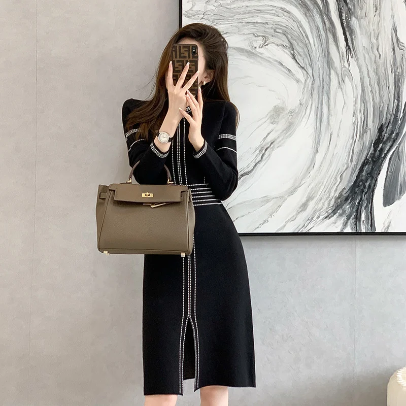 Hot girl sexy high waist split knit dress women's 2021 autumn and winter middle long thin sweater small black skirt
Hot girl sexy high waist split knit dress women's 2021 autumn and winter middle long thin sweater small black skirt