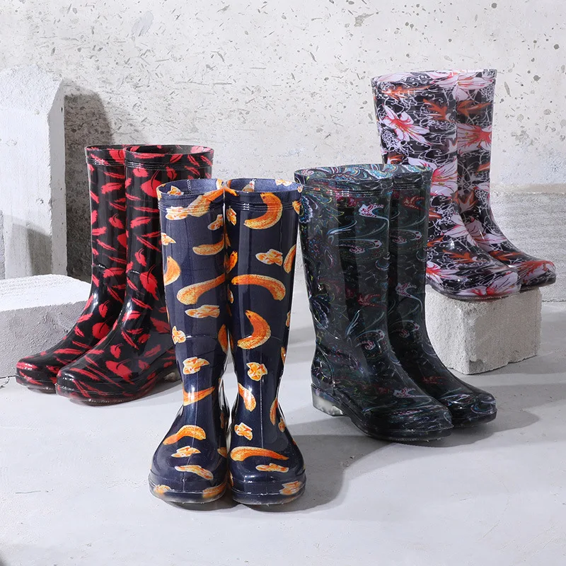 

LEOSOXS Rainboots Women High-Top Boots Non-slip Waterproof Shoes For Rain 2021 New Tall Rain Boots Fashion Print Women PVC Boots