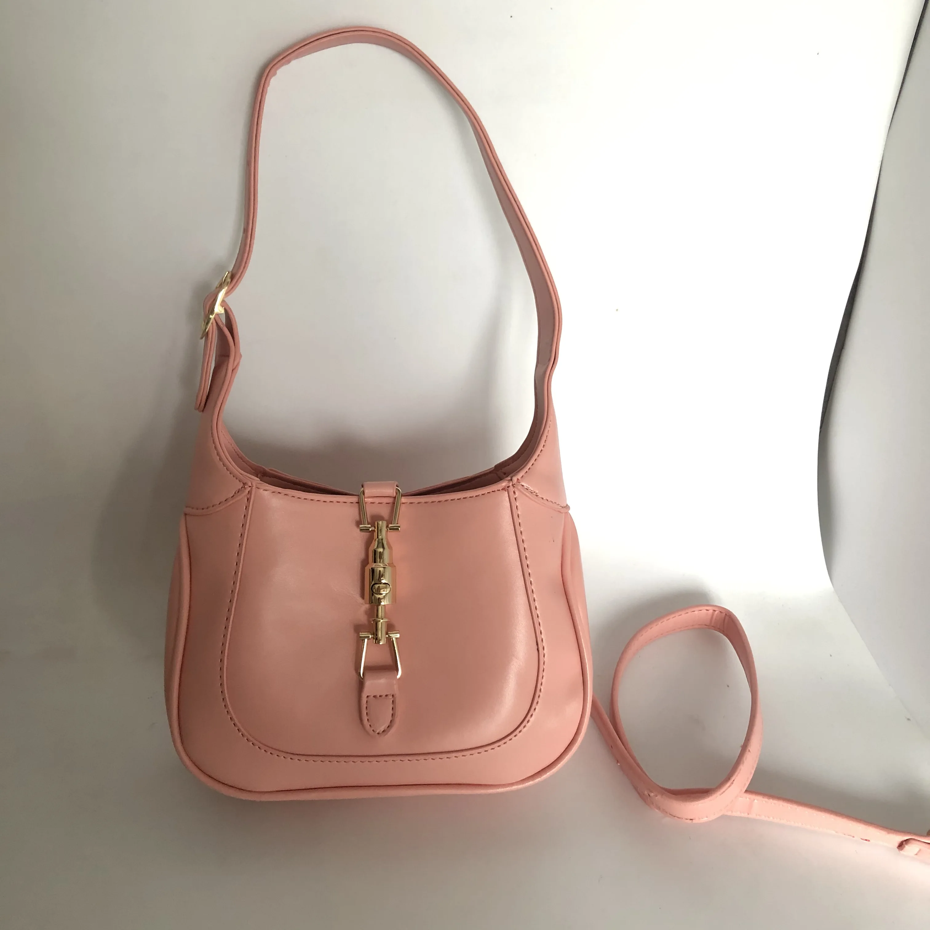 New 2021 Lock Bag Women's Decorative Splicing Women's Single Shoulder Bag Hobo Jackie PU Business Commuting Underarm
New 2021 Lock Bag Women's Decorative Splicing Women's Single Shoulder Bag Hobo Jackie PU Business Commuting Underarm