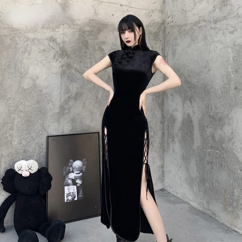 Goth Dark Romantic Gothic Velvet Aesthetic Dresses Vintage Women Black Bandage SlitHem Bodycon Dress Sexy Evening Wear Cheongsam
Goth Dark Romantic Gothic Velvet Aesthetic Dresses Vintage Women Black Bandage SlitHem Bodycon Dress Sexy Evening Wear Cheongsam