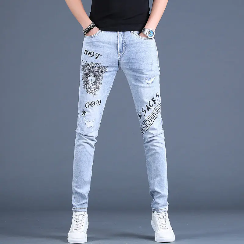 New 2022 Printed Ripped Denim Skinny Jeans Men's Brand Spring Autumn European Small Feet Casual Teenagers Stretch Denim Pants
New 2022 Printed Ripped Denim Skinny Jeans Men's Brand Spring Autumn European Small Feet Casual Teenagers Stretch Denim Pants