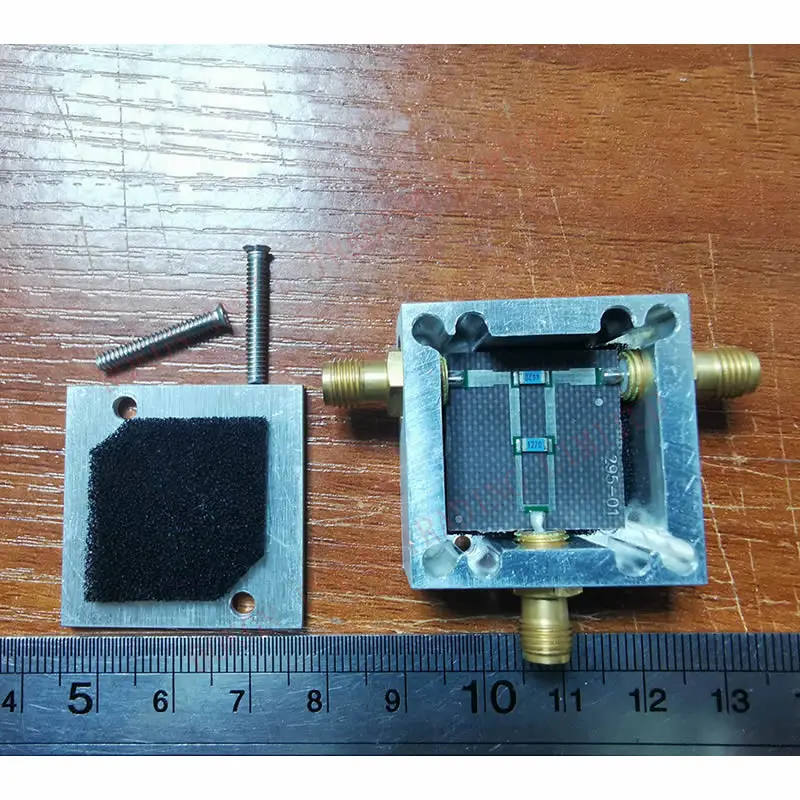 ZFSC-2-10G+ Coaxial Power Splitter Combiner 2-10GHz 2 Way-0 50 2000 to 10000 MHz 50ohms
ZFSC-2-10G+ Coaxial Power Splitter Combiner 2-10GHz 2 Way-0 50 2000 to 10000 MHz 50ohms