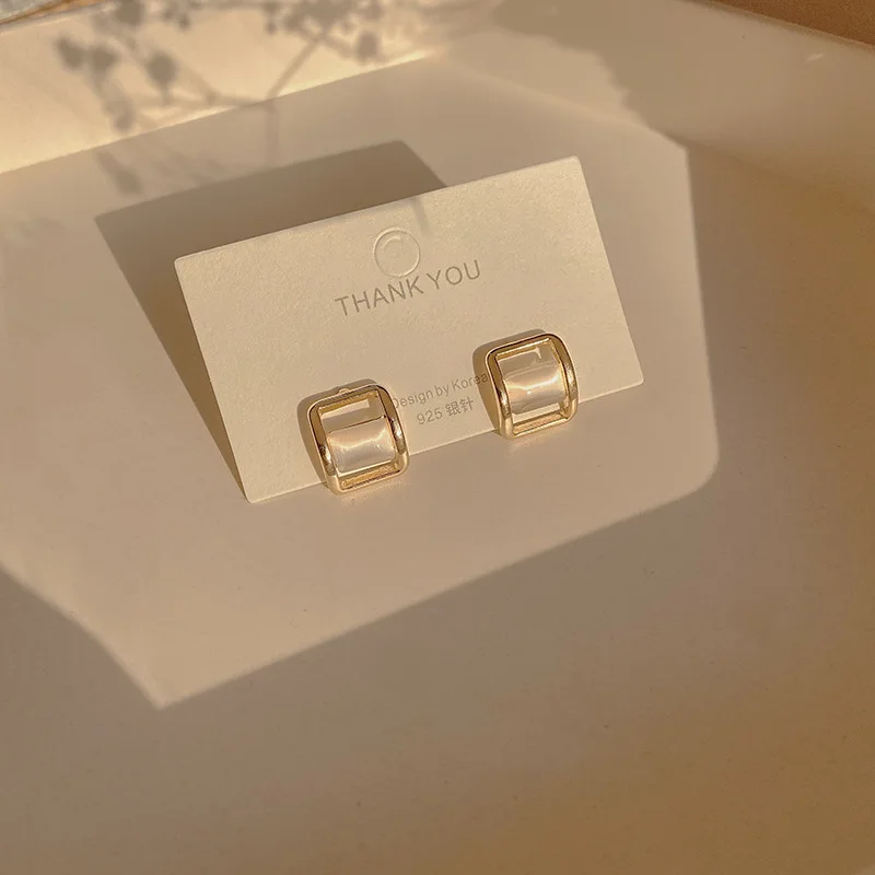 Изысканные Позолоченные опаловые серьги-гвоздики во французском стиле для женщин и девушек простые милые маленькие элегантные темперамен...
Изысканные Позолоченные опаловые серьги-гвоздики во французском стиле для женщин и девушек простые милые маленькие элегантные темперамен...