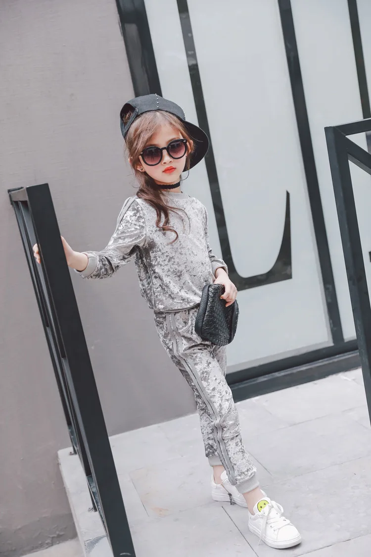 New 2019 Spring Girls Sets Kids Pleuche Sports Children Two-pieces Set Children Shirt and Pants Toddler Sports Set No Bag,2-7Y
New 2019 Spring Girls Sets Kids Pleuche Sports Children Two-pieces Set Children Shirt and Pants Toddler Sports Set No Bag,2-7Y