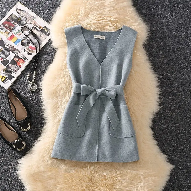 2022 Women Autumn Winter Vintage Woolen Vest Female Slim Sashes V Neck Sleeveless Waistcoat Lady Casual Solid Vest Y215
2022 Women Autumn Winter Vintage Woolen Vest Female Slim Sashes V Neck Sleeveless Waistcoat Lady Casual Solid Vest Y215