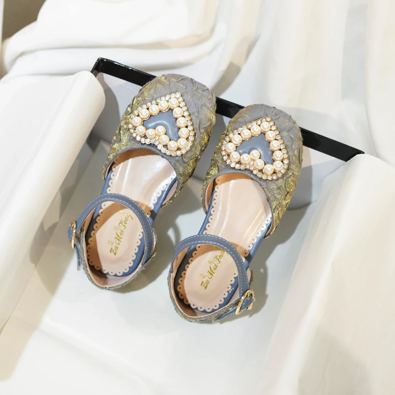 New Spring/Autumn Girls Dance Shoes Princess Children Flats Student School Fashion Party Performance Leather Shoes Baby Kids 019
New Spring/Autumn Girls Dance Shoes Princess Children Flats Student School Fashion Party Performance Leather Shoes Baby Kids 019