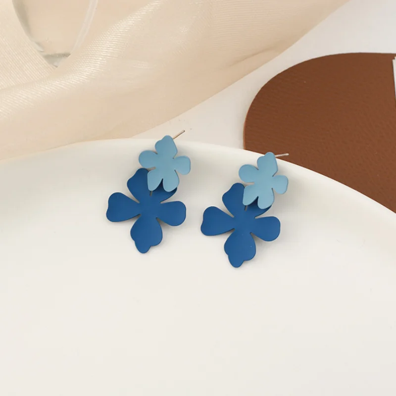 2021 Trend Korean Fashion Blue Flower Earrings Stud Clip on Earrings Women Jewelry Earring Gift Drop Dangle Ear Summer Earrings
2021 Trend Korean Fashion Blue Flower Earrings Stud Clip on Earrings Women Jewelry Earring Gift Drop Dangle Ear Summer Earrings