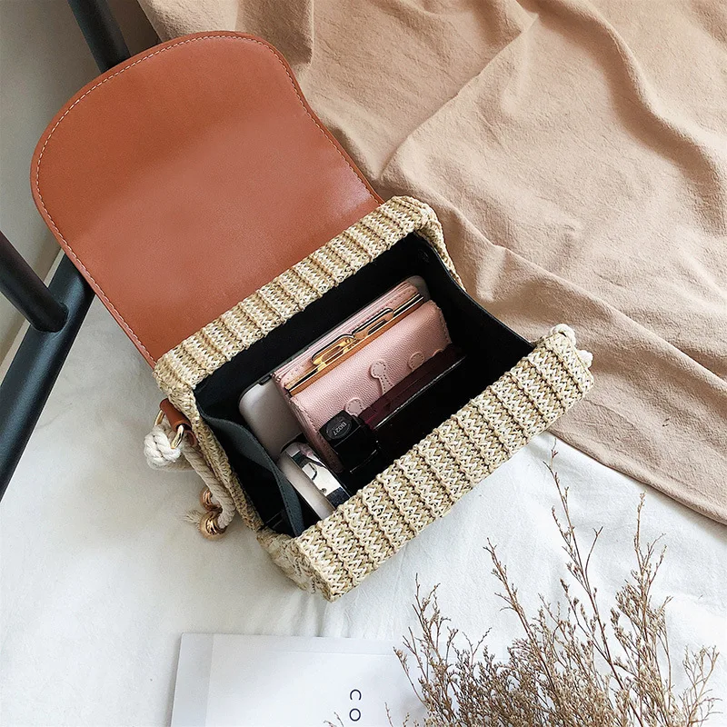 SWDF New Summer Straw Beach Weave Bag Women Crossbody Bags 2021 Fashion Handbag Ladies Messenger Bag Evening Clutches Female
SWDF New Summer Straw Beach Weave Bag Women Crossbody Bags 2021 Fashion Handbag Ladies Messenger Bag Evening Clutches Female