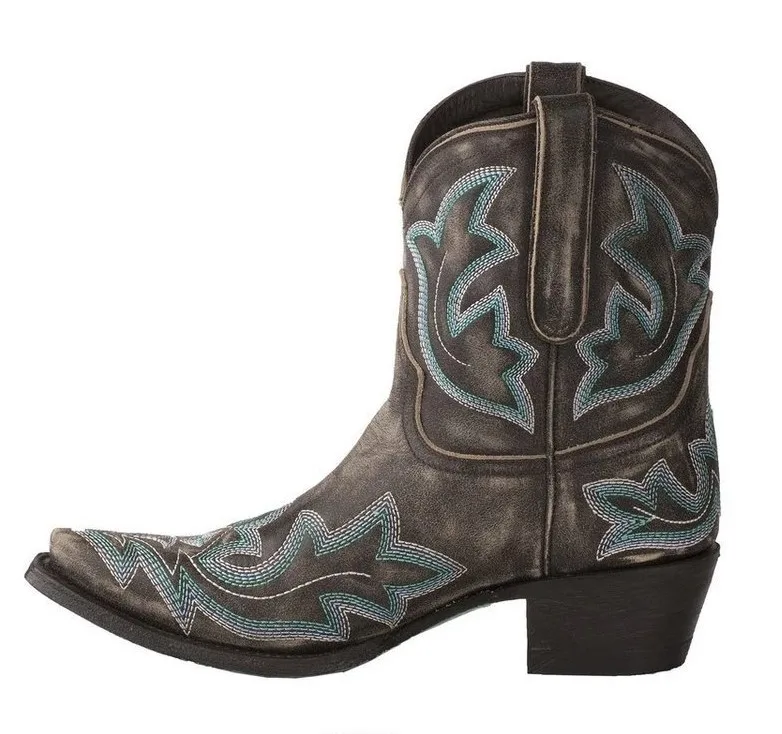 New Winter Women's Shoes Embroidered Mid-heel European and American Large Size Womens Boots Fashion Shoes for Women Fur Boots
New Winter Women's Shoes Embroidered Mid-heel European and American Large Size Womens Boots Fashion Shoes for Women Fur Boots