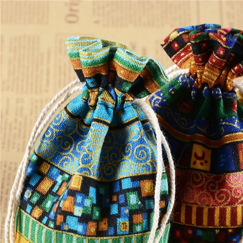 10pcs Mini DND Dice Bag Board Game Tarots Card Storage Bag Jewelry Bag 10*14cm
10pcs Mini DND Dice Bag Board Game Tarots Card Storage Bag Jewelry Bag 10*14cm