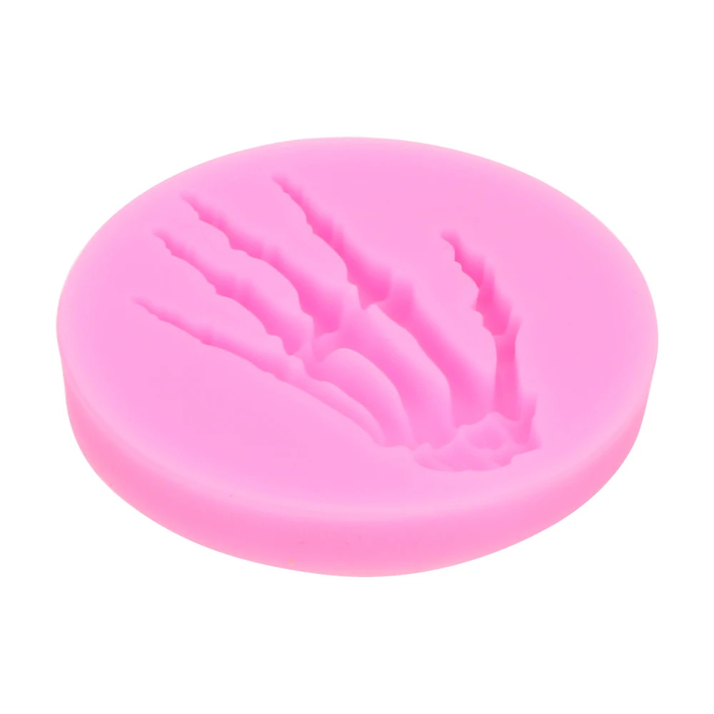 Silicone Cake Decorating Baking Tools Halloween Theme Skeleton Hand Shape Cake Mold Dining Bar Fondant Chocolate Mold 
Silicone Cake Decorating Baking Tools Halloween Theme Skeleton Hand Shape Cake Mold Dining Bar Fondant Chocolate Mold