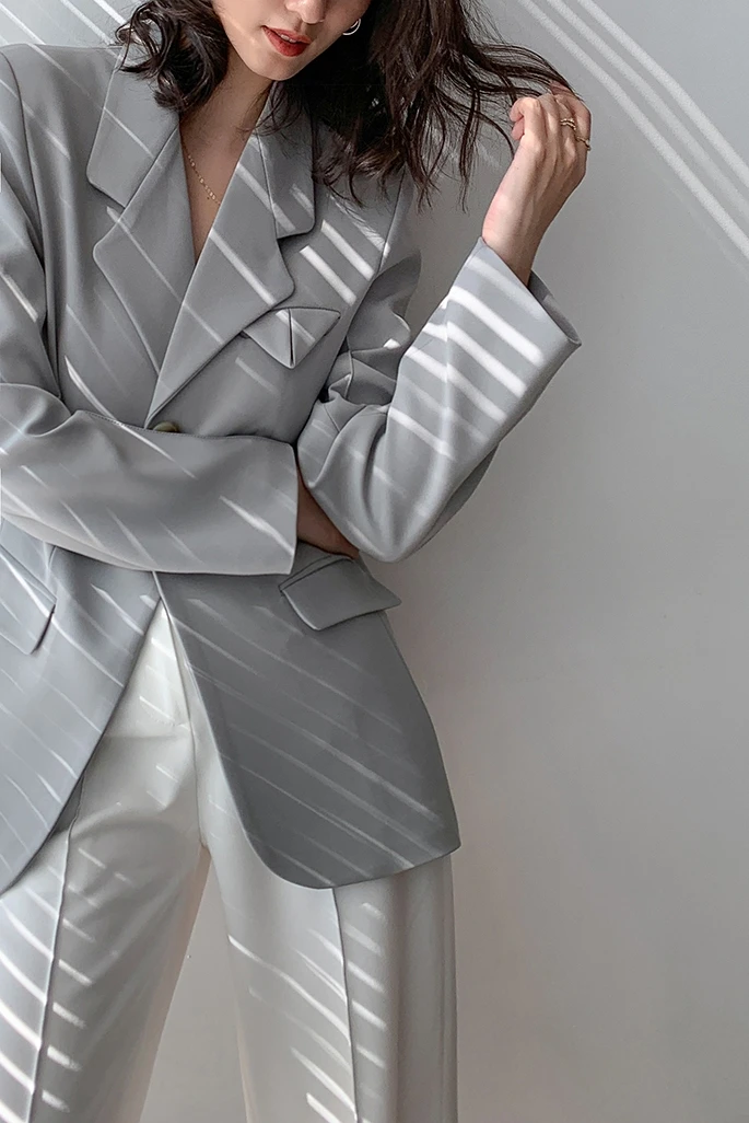 Women Blue Suit Jacket Lady Casual Loose Notched Collar Tailored Suit Top Spring High Street Fashion Blazer
Women Blue Suit Jacket Lady Casual Loose Notched Collar Tailored Suit Top Spring High Street Fashion Blazer