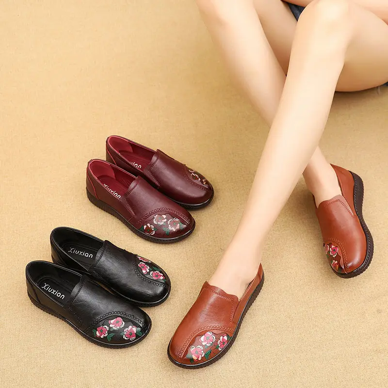 Casual walking shoes women leather flats floral nation mother comfortable flats 2021 trendy shoes woman flats
Casual walking shoes women leather flats floral nation mother comfortable flats 2021 trendy shoes woman flats