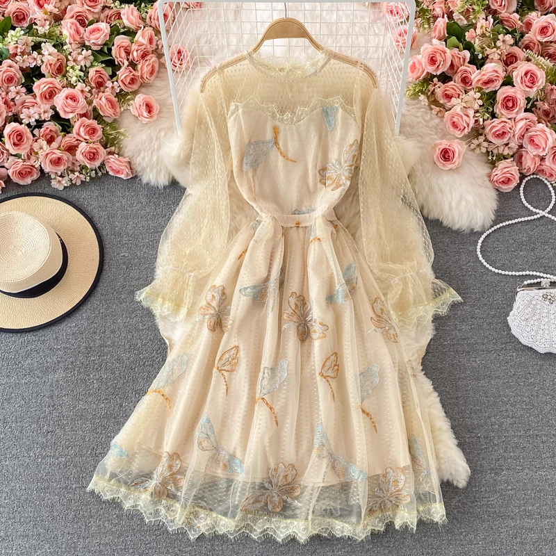 Uulutonica Autumn Women Elegant Fashion A-line Floral Full Hollow Out Mid-calf Flare Sleeve Empire Stand Dress
Uulutonica Autumn Women Elegant Fashion A-line Floral Full Hollow Out Mid-calf Flare Sleeve Empire Stand Dress