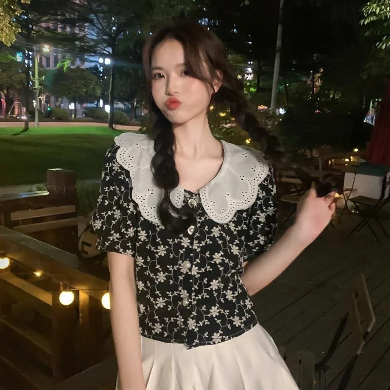 Blouses Women Gentle Slim Design Floral Tops Fashion Puff Shorts Sleeve Shirts Peter Pan Collar Summer Button Up Ulzzang Mujer
Blouses Women Gentle Slim Design Floral Tops Fashion Puff Shorts Sleeve Shirts Peter Pan Collar Summer Button Up Ulzzang Mujer