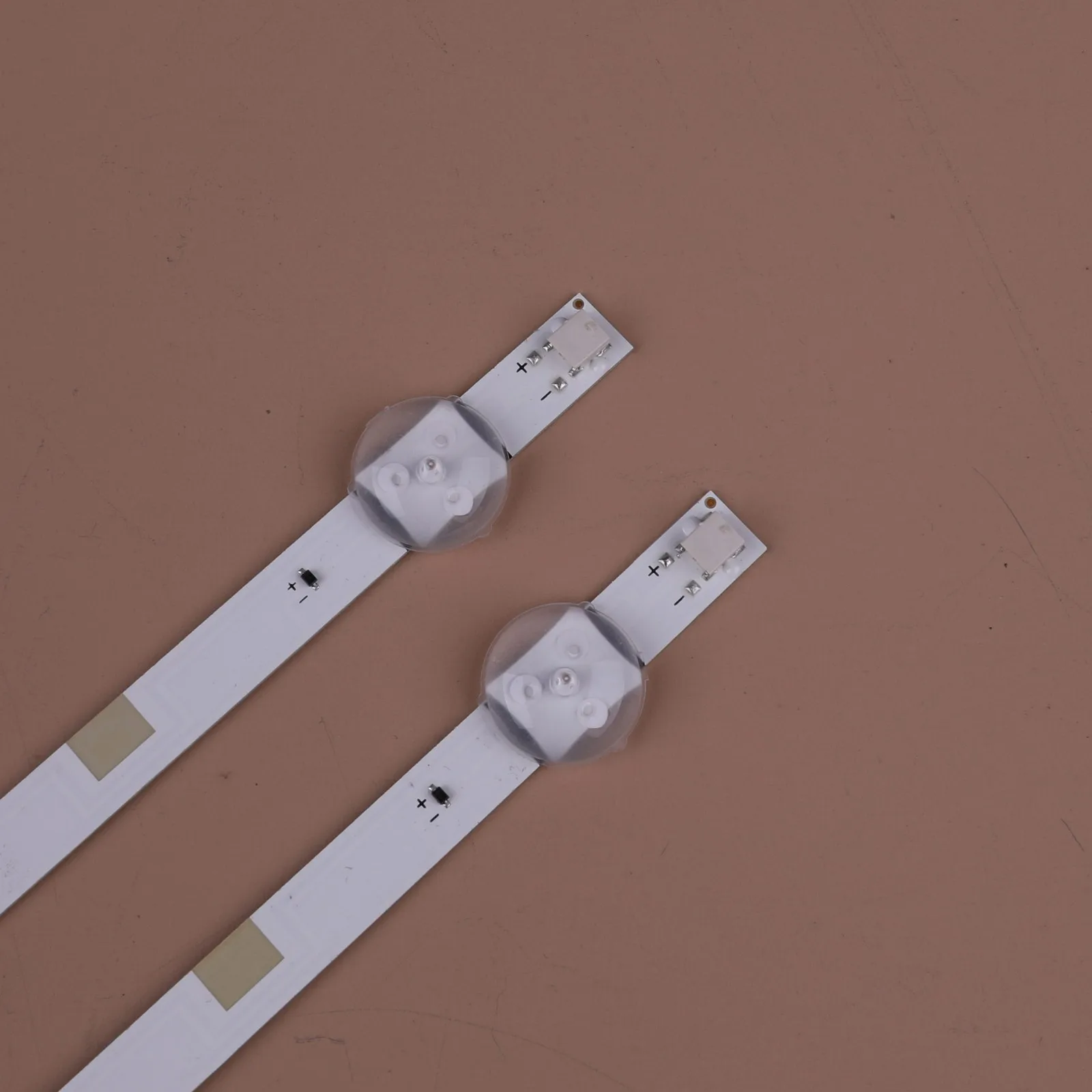 New 8 PCS/set LED backlight strip for samsung UN48J5000AF BN96-37296A 37297A 2015 SVS48 FCOM V5DN-480SMA-R4 V5DN-480SMB-R4
New 8 PCS/set LED backlight strip for samsung UN48J5000AF BN96-37296A 37297A 2015 SVS48 FCOM V5DN-480SMA-R4 V5DN-480SMB-R4