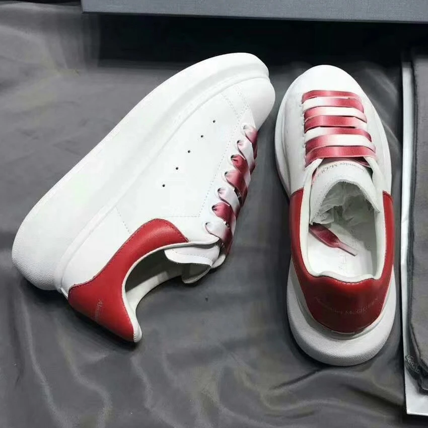 Women/Men New Colors McQueen Sneakers Mixed Colors Shoelace Platform Sports Running Shoes Outdoor Jogging Walking Tennis Shoe
Women/Men New Colors McQueen Sneakers Mixed Colors Shoelace Platform Sports Running Shoes Outdoor Jogging Walking Tennis Shoe