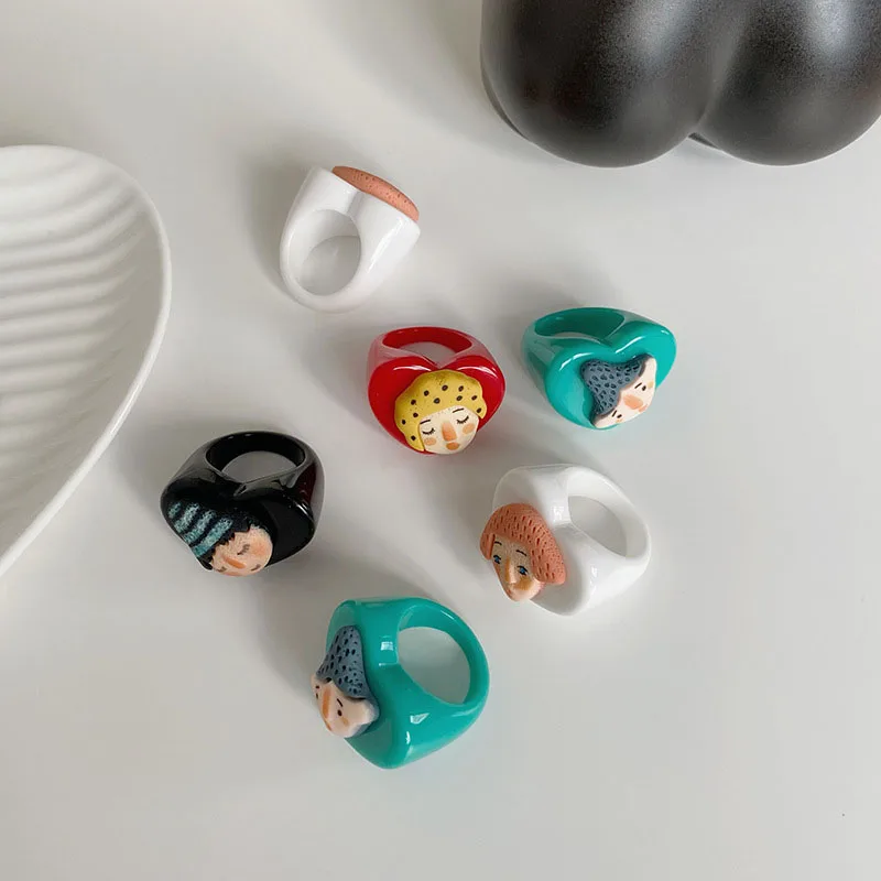 Colorful Transparent Resin Acrylic Simple Geometric Character Head Rings for Women Trendy Jewelry Fun Resin Ring Temperament
Colorful Transparent Resin Acrylic Simple Geometric Character Head Rings for Women Trendy Jewelry Fun Resin Ring Temperament