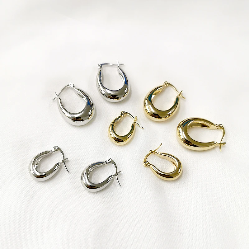 2 Size Gold Silver Color U Shape Geometric Earrings Hollow Thick Hoop Earrings for Women Elegant Minimalist Earrings
2 Size Gold Silver Color U Shape Geometric Earrings Hollow Thick Hoop Earrings for Women Elegant Minimalist Earrings