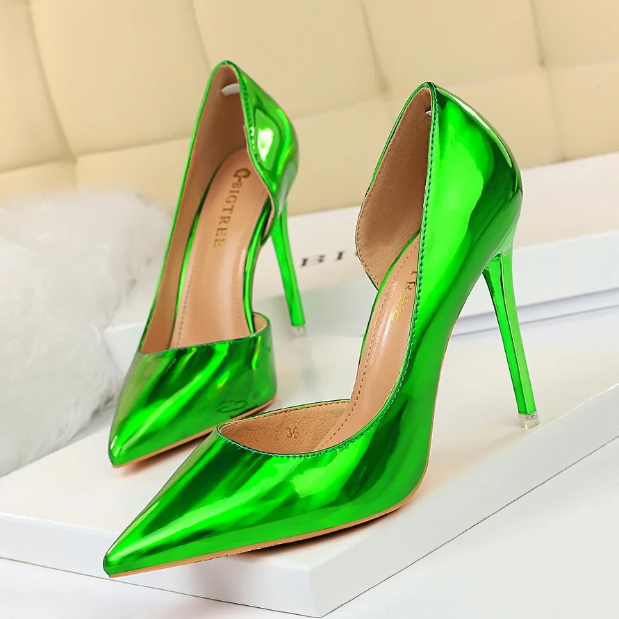 high heel hollow shoes thin heel shallow mouth pointed side metal night club shoes
high heel hollow shoes thin heel shallow mouth pointed side metal night club shoes