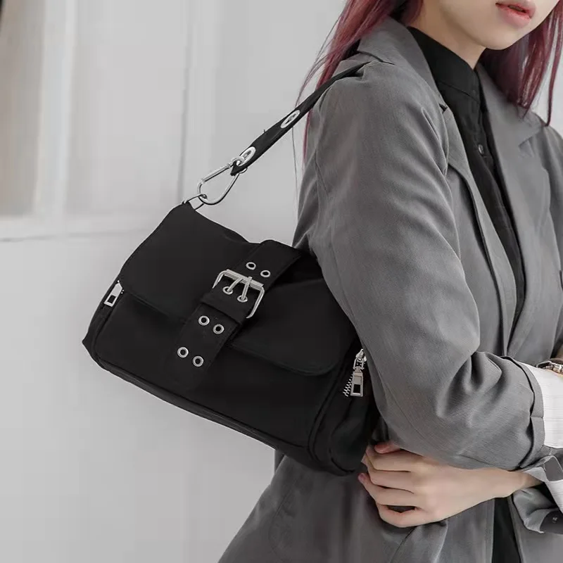 Women Casual Axillary Bag Fashion Rivet Ladies Crossbody Bag Elegant Female Handbag Small Underarm Bag Black Bolsa Feminina Tote
Women Casual Axillary Bag Fashion Rivet Ladies Crossbody Bag Elegant Female Handbag Small Underarm Bag Black Bolsa Feminina Tote