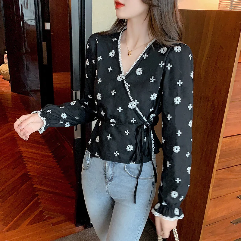 Early Autumn New Chic Western Style Small Shirt Spring Clothes Gentle Retro Hong Kong Style Simple Chiffon Long Sleeve Top
Early Autumn New Chic Western Style Small Shirt Spring Clothes Gentle Retro Hong Kong Style Simple Chiffon Long Sleeve Top